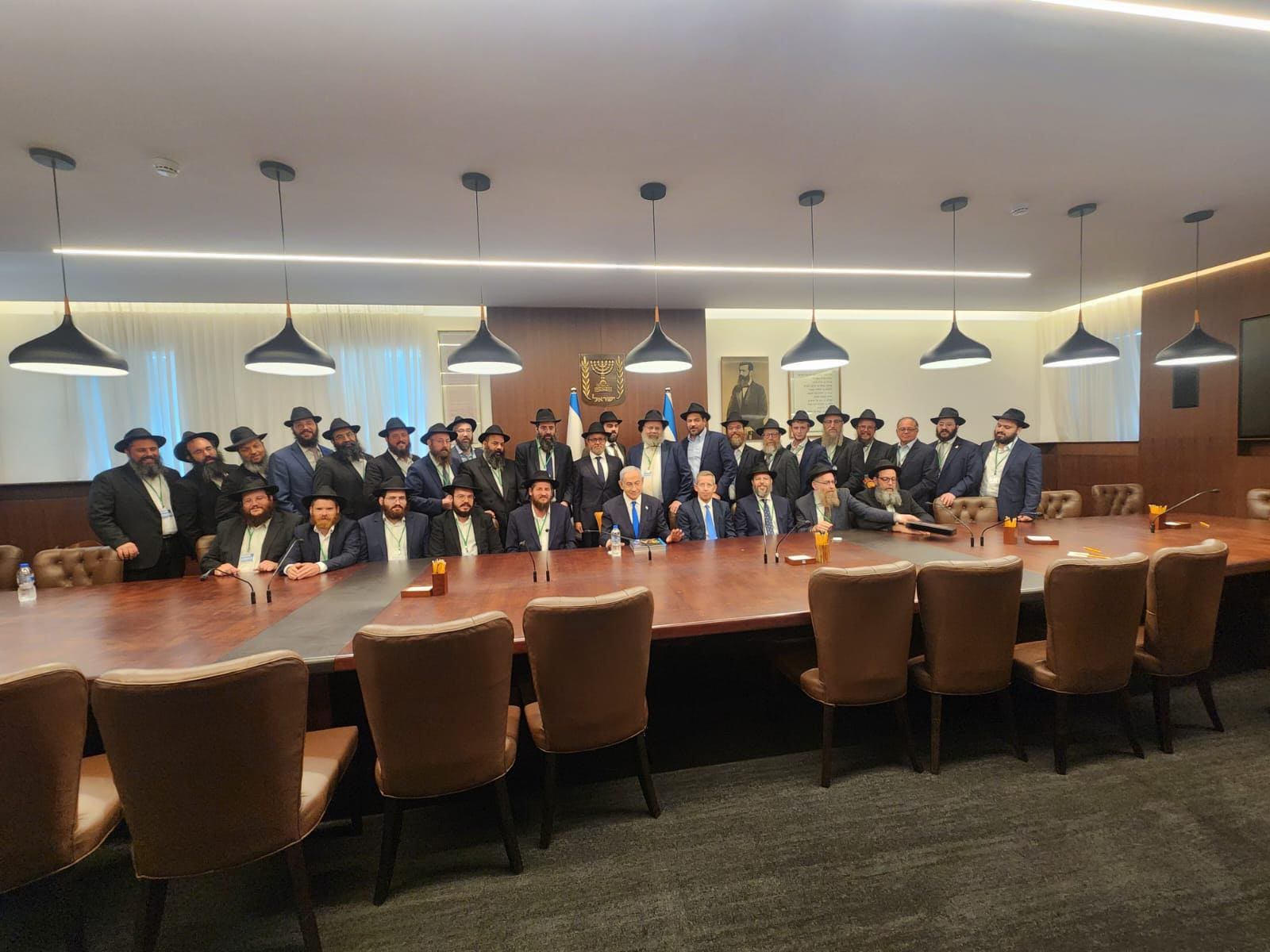 PM Netanyahu Pays Tribute to Chabad Rebbe