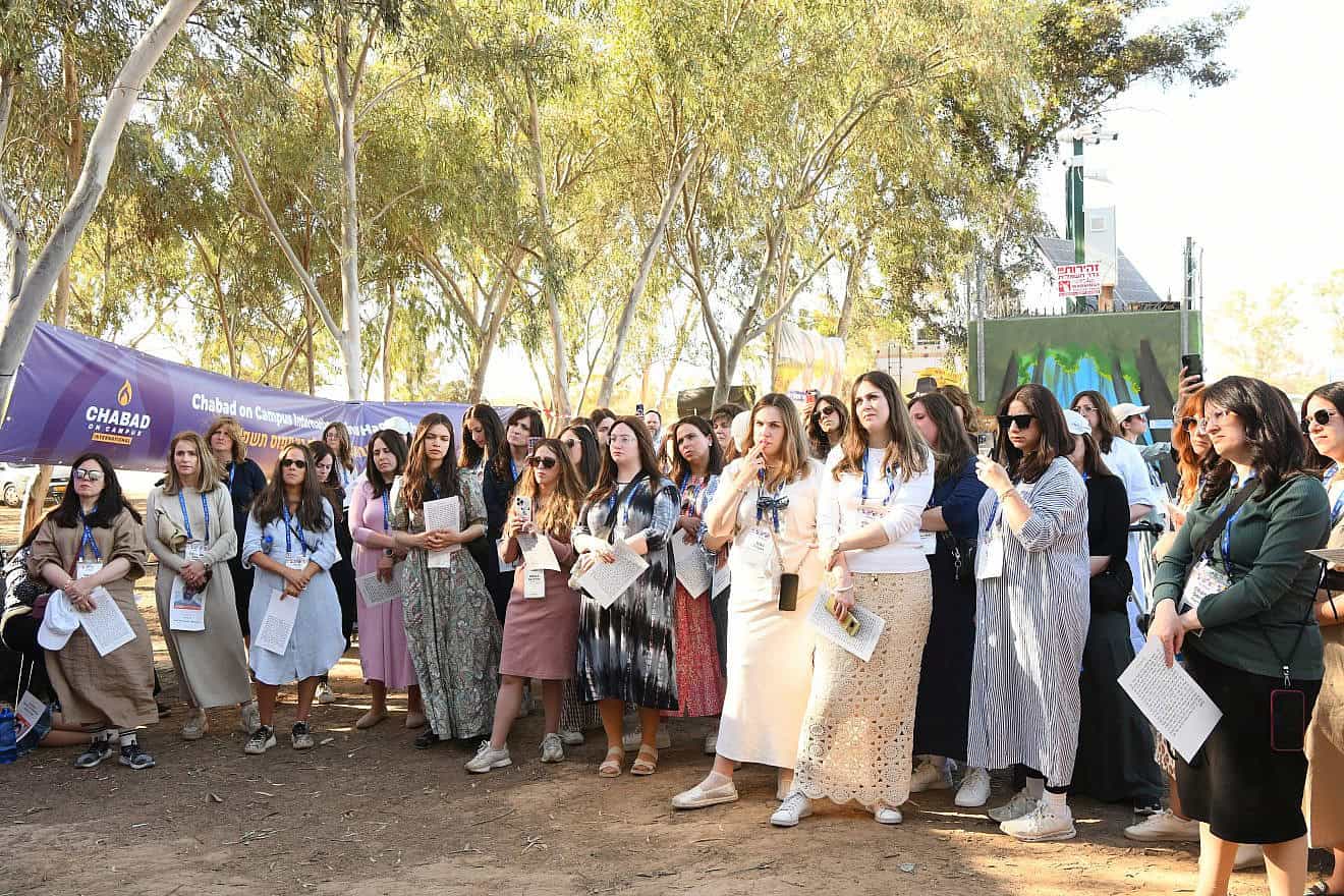 175 Chabad women campus emissaries in Israel on solidarity mission