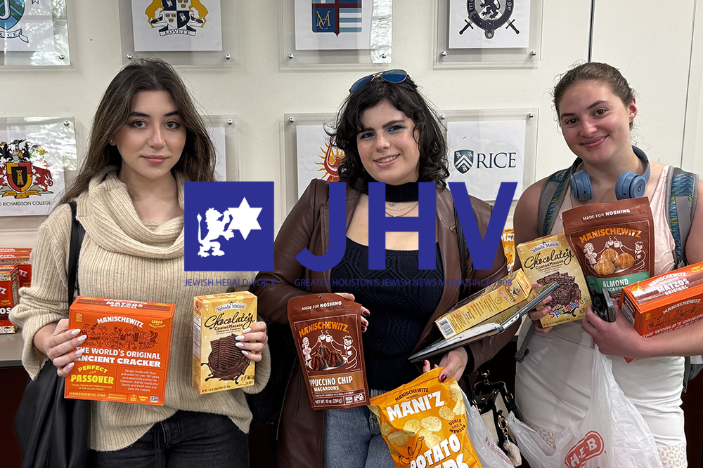 College students enjoy a welcoming Passover with Chabad