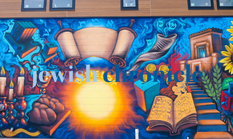 Largest Jewish mural in Lawrence painted on new KU Chabad building